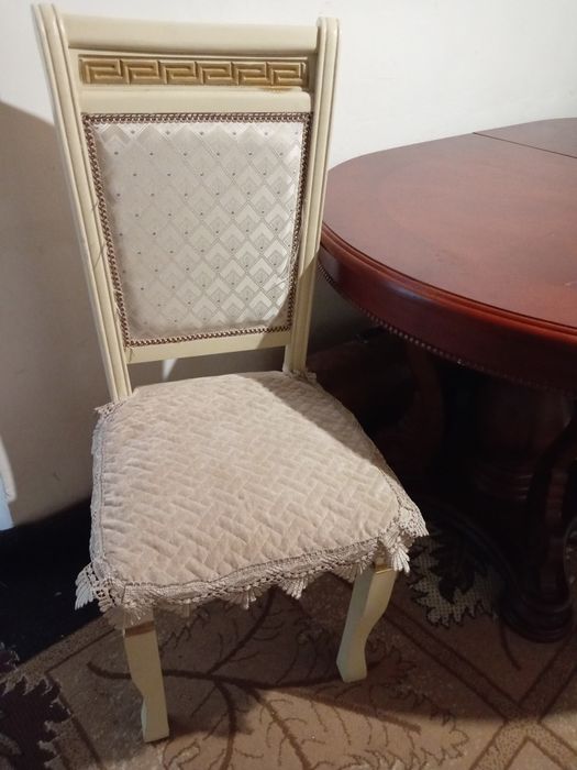 Продам стол и стулья