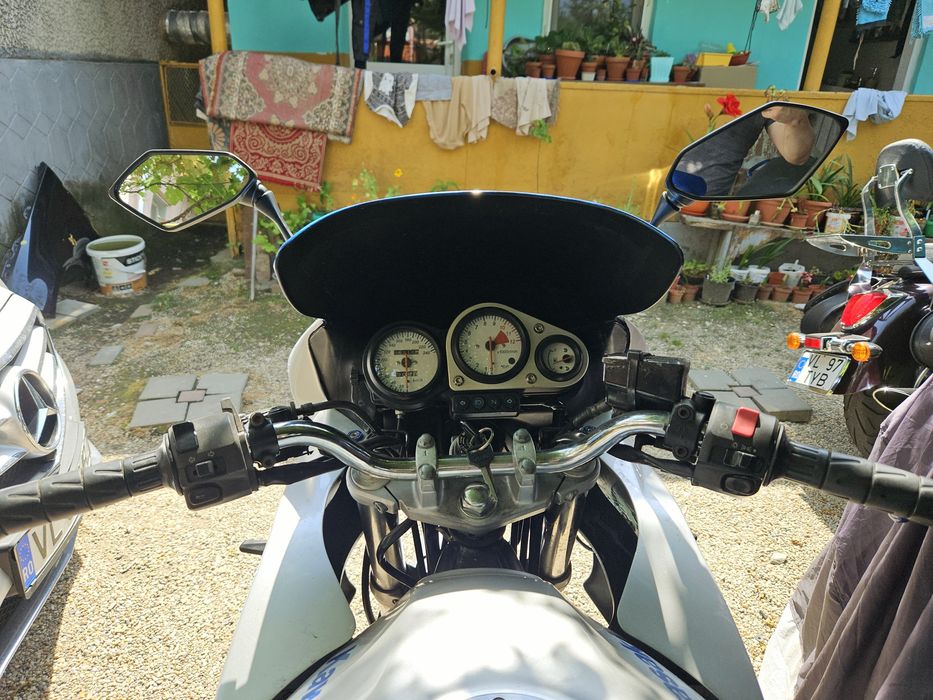 Kawasaki ZR-7 /zr 750 ( schimb distibutie & ulei )