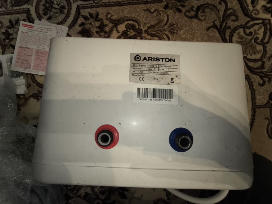 Аристон 10литоров