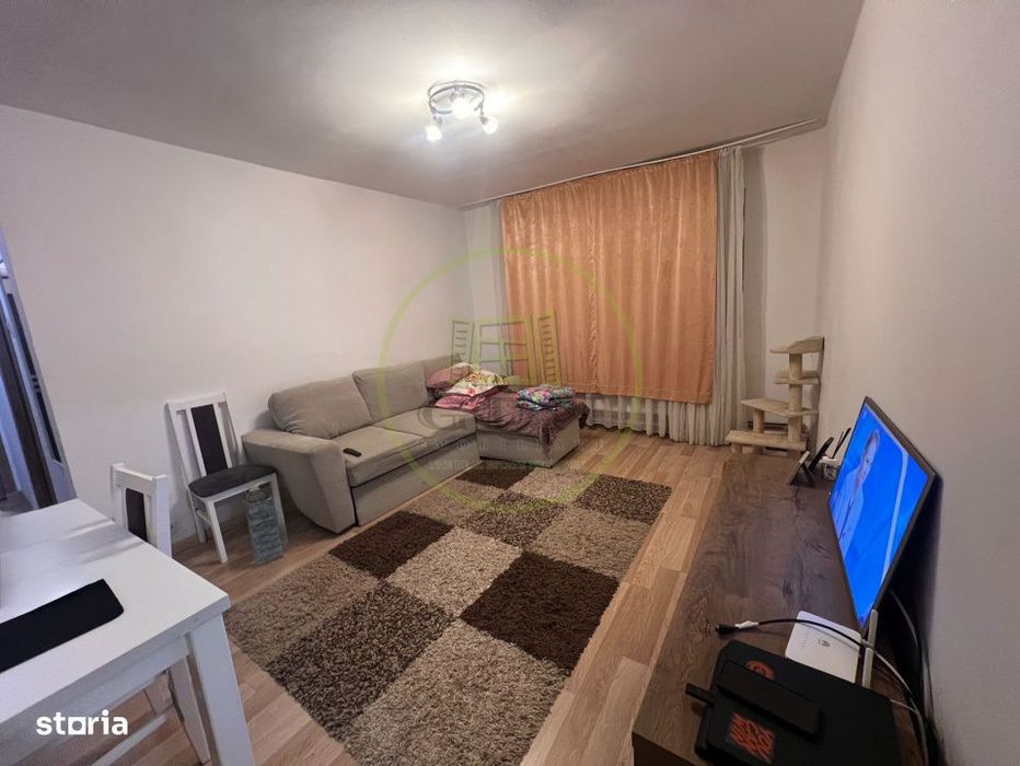 Apartament 3 camere, semidecomandat, cartier Craiovita Noua, zona Oriz