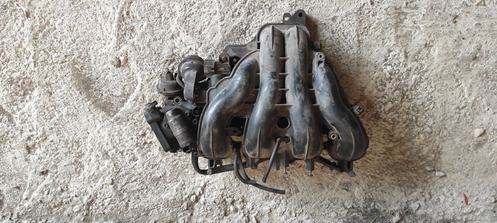 Продам впускной коллектор Мазда 6 gg 2.3