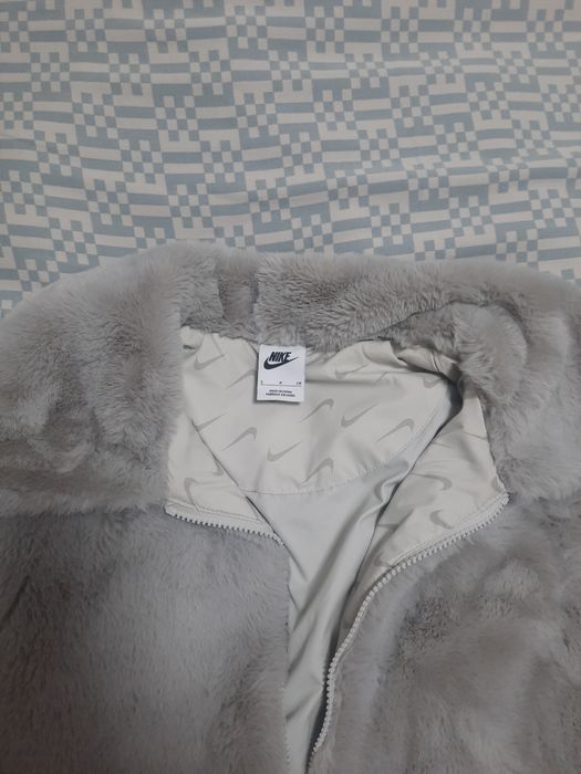 Дамско Палто на NIKE