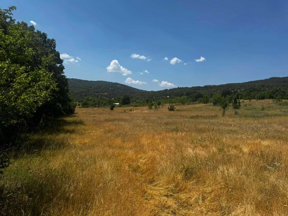 Продава се парцел