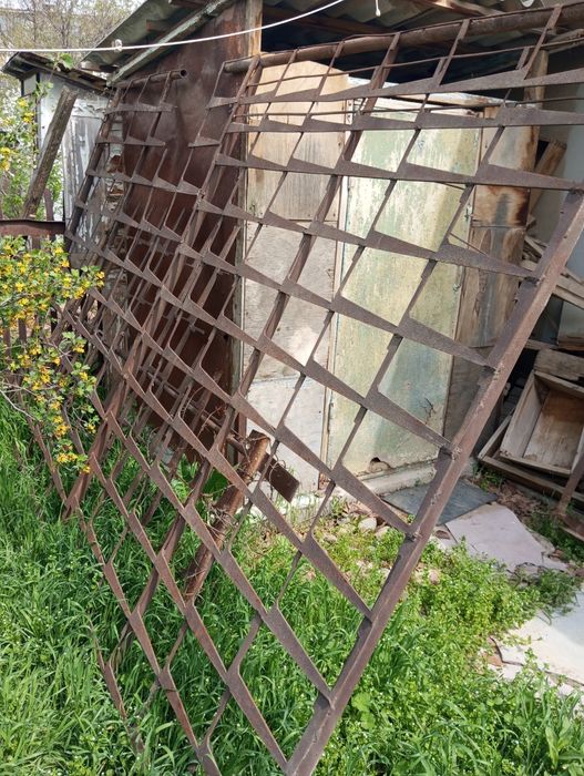 Решетка железная 4,5 мна 1,60 м,забор,рабица