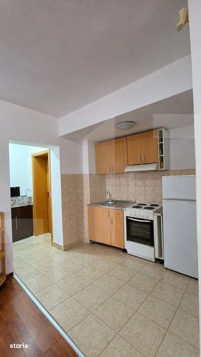 Apartament de vanzare, cu 2 camere, 45 mp, zona Soarelui