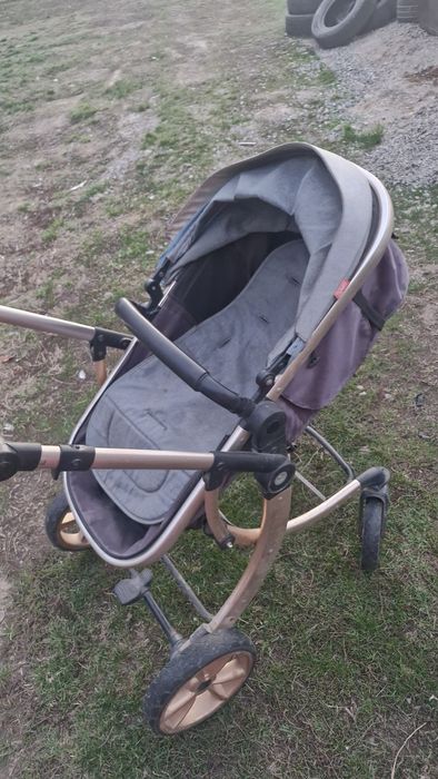 Коляска детская и тазик