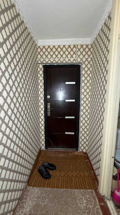 Фрунзиский Cитора кафеси 4 қаватда 2 хонали квартира сотилади.ID: 1572