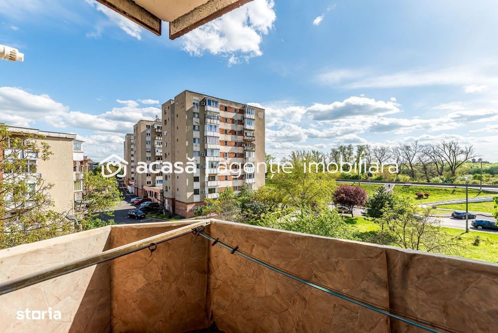 Apartament 3 camere Micalaca 300. Vedere superbă spre Mureș