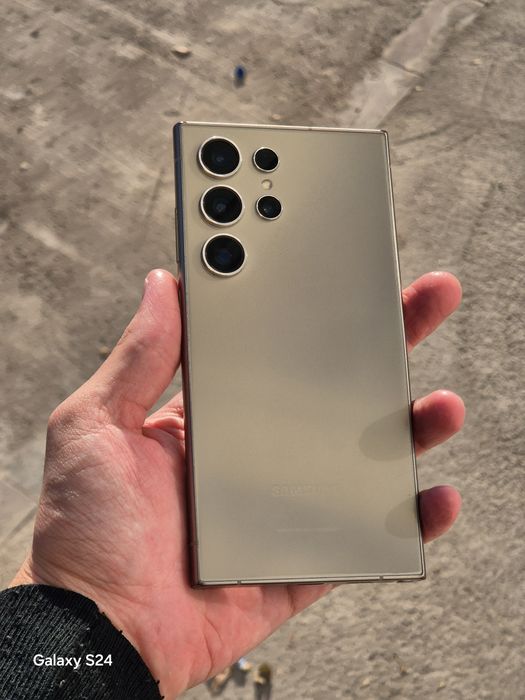 Samsung Galaxy S24 Ultra 680$