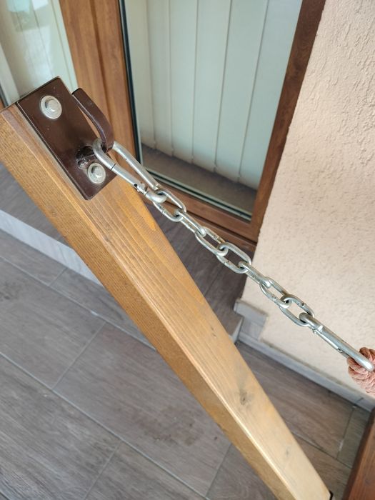 Hamac cu suport de lemn și metal