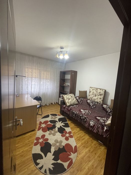 Închiriez Apartament - zona I-uri.