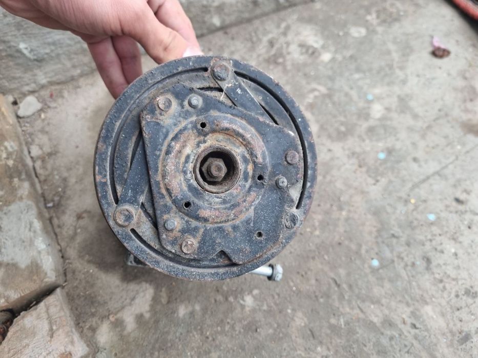 Кондитционер на нексия 1 и 2га холати яхши ишлаб турган