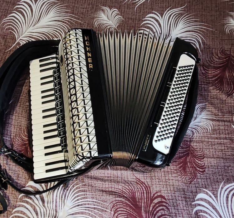 Vând Hohner Atlantic 4deluxe