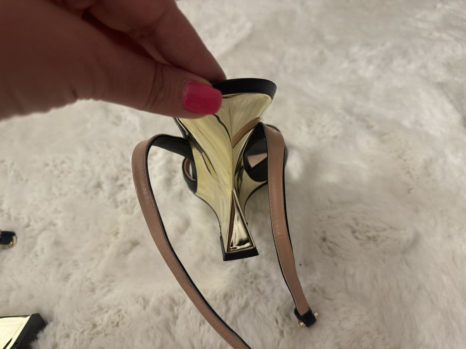 Sandale Pollini din piele neagra