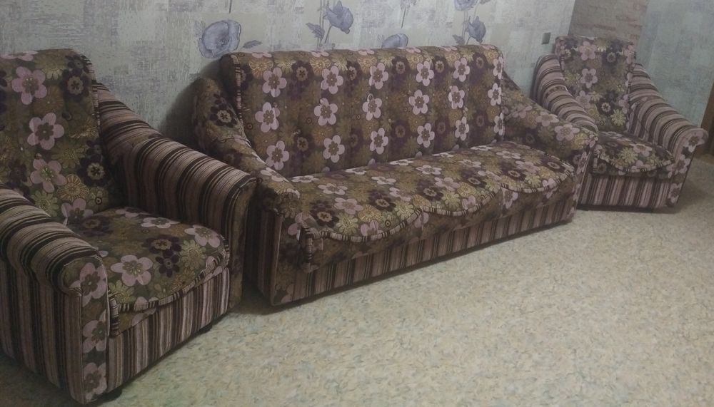 Продам диван книжка