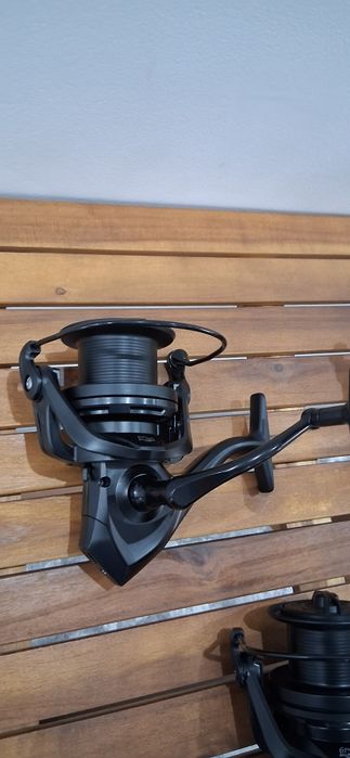 Новa Макарa  14000 Black edition NGK

Метална шпула

Метална дръжка