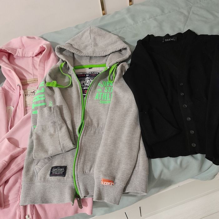 Продам женскую одежду.