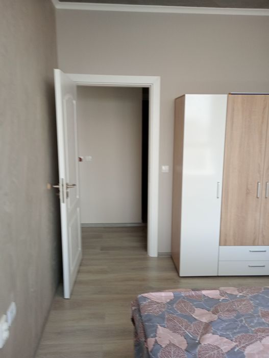 Дава се под наем Тристаен апартамент в Бургас, Изгрев - 85 кв.м за 816 € - Снимка #4