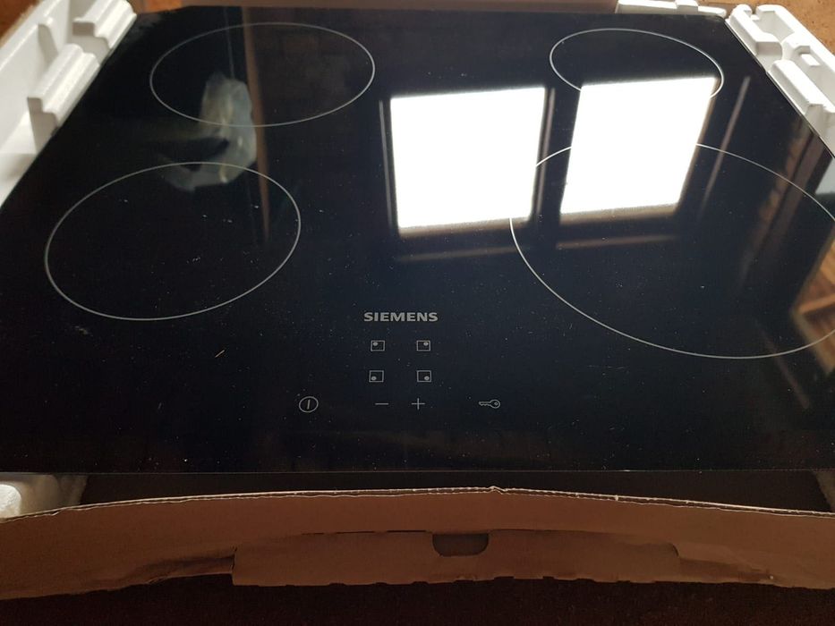 Керамични котлони на Сименс с малък транспортен козметичен дефект
