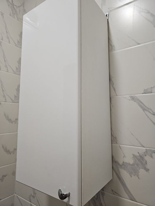 Подвесной шкаф в санузел