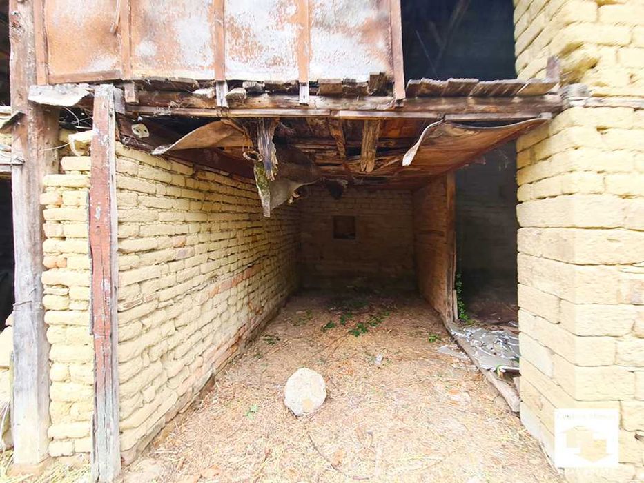 140023  Kъща с ремонтиран втори етаж, на 35 км от Велико Търново