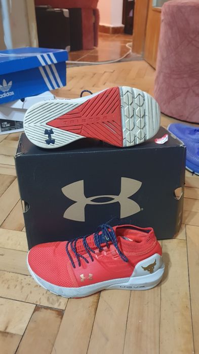 Маратонки Under Armour -36.5 ном.