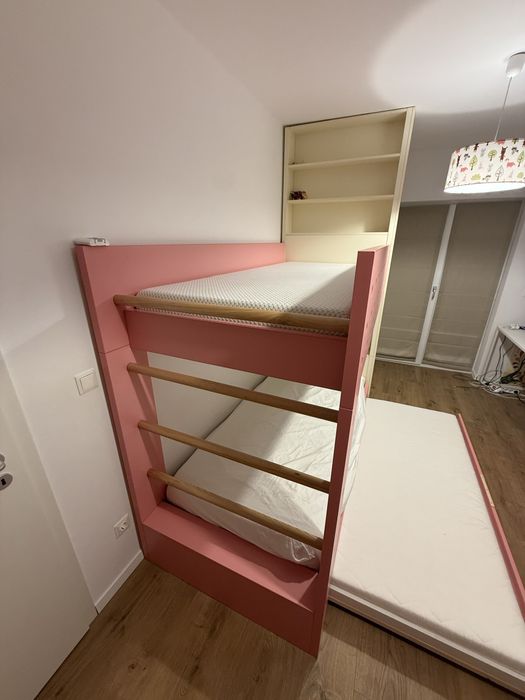 Vand pat etajat camera copii