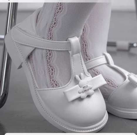 Туфли и босоножки для девочки