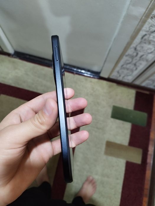 Redmi A3 ozgina ishlatilgan 900.000  ozgina utiladigan joyi bor