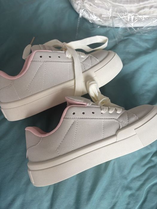 Новые Женские кеды