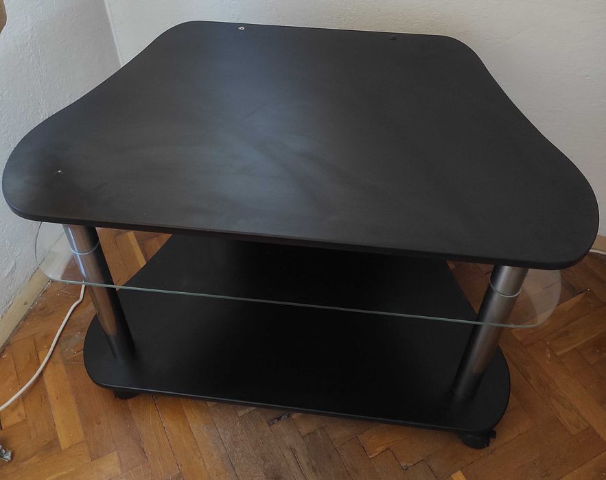 ТВ Шкаф на колелца