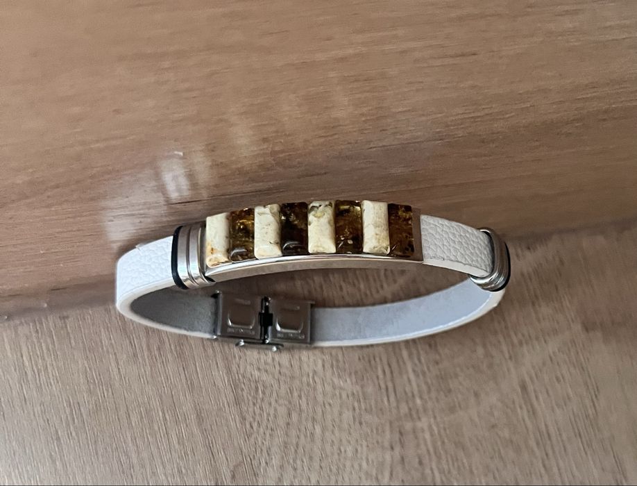 Браслет  с янтарными вставками
