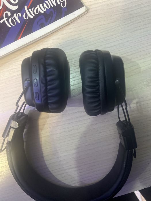 Наушники “marshall”