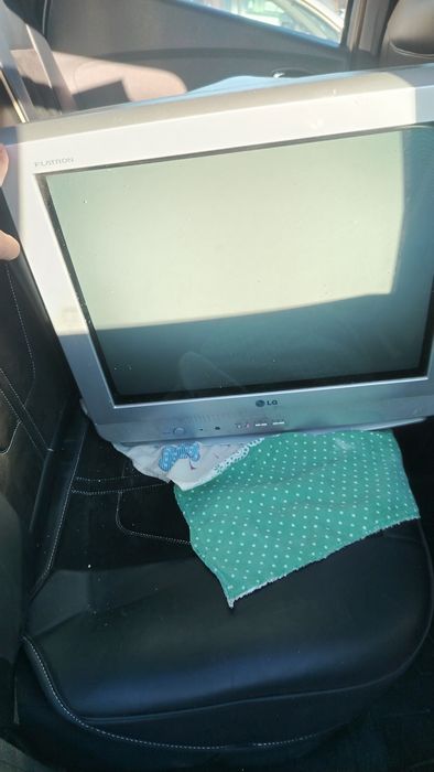 Продам 2 телевизор СРОЧНО