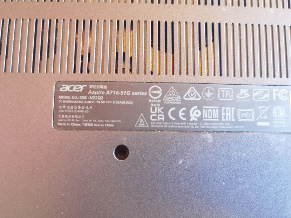 Dezmembrez Acer Aspire 7