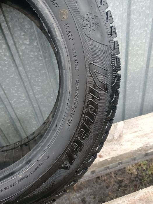 Зимняя резина 185/65 R15