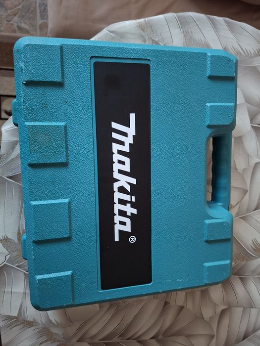 Акумулаторен ударен Винтоверт MAKITA 550DWE 24V 5Ah 
Акумулаторен Ударен Винтоверт MAKITA 550DWE 24V 5Ah 2 броя батерии (+Под