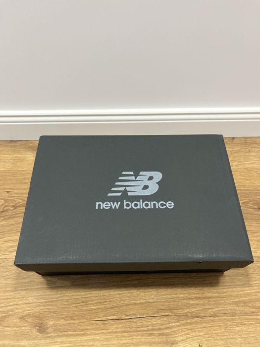 New Balance 9060 - Mărimea 38 - Noi în cutie