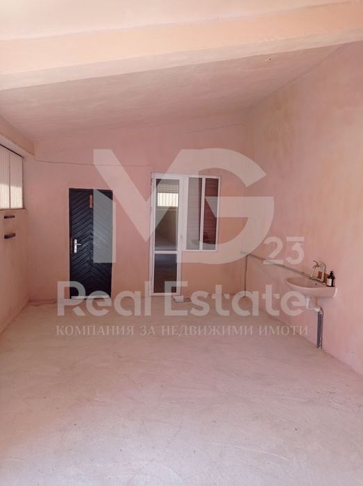 Продава се Склад в с. Червен, Област Пловдив - 175 кв.м за 440 €/кв.м - Снимка #2