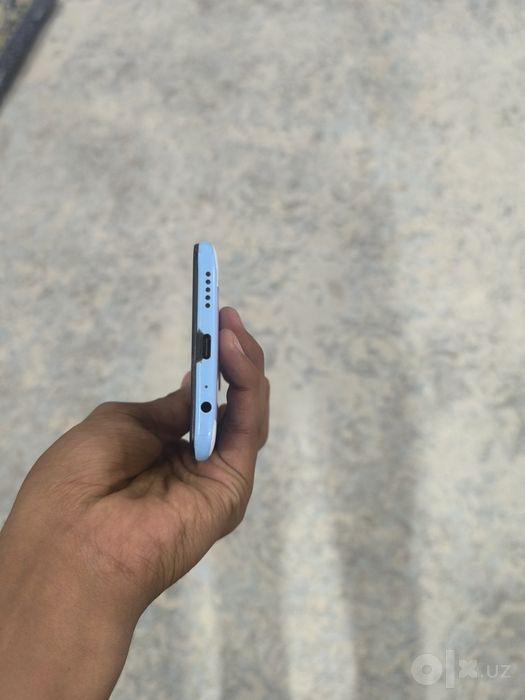Redmi 4/128 GB sotiladi