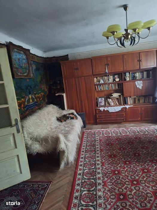 Vânzare casa si teren, comuna Cetățeni - județul Arges