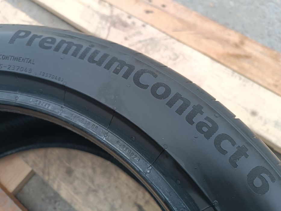 2бр. летни гуми 235/45/17 Continental