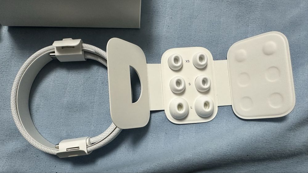 Airpods pro 2 cu carcasa MagSafe