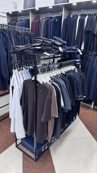 Стойки, торговое оборудование