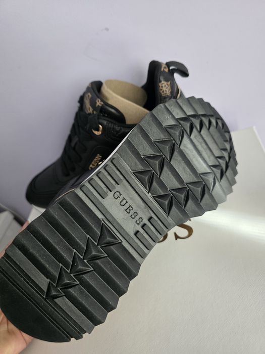 Guess оригинални 37 номер