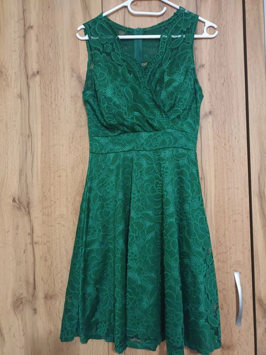 Зелена къса рокля