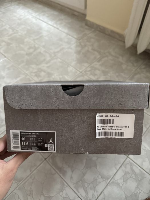 Air Jordan 4 retro Cave stone & black moon ( НЕУПОТРЕБЯВАНИ )