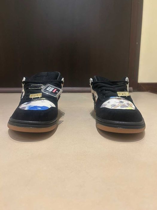 Нови обувки- Nike SB Dunk Low x Supreme "Rammellzee"