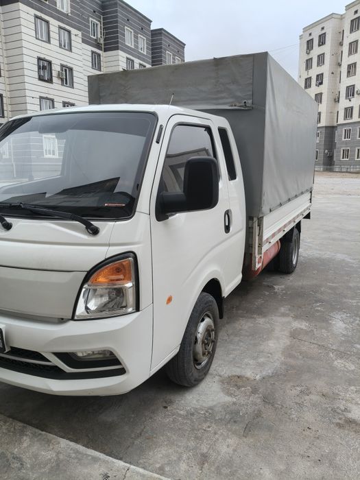 Шанган порт  грузовых автомобилей