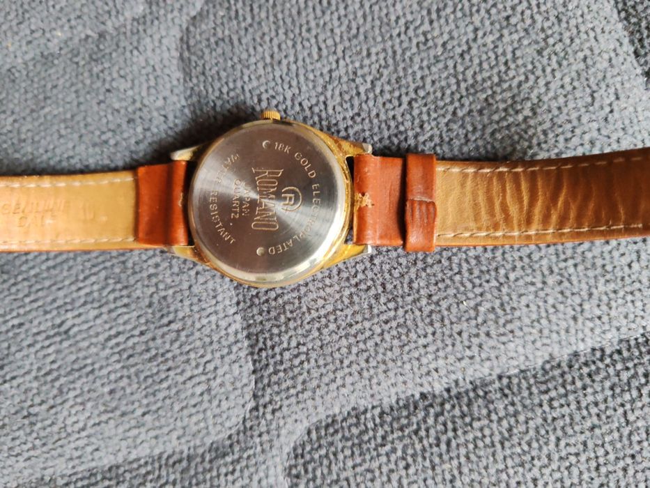 Продам женские часы